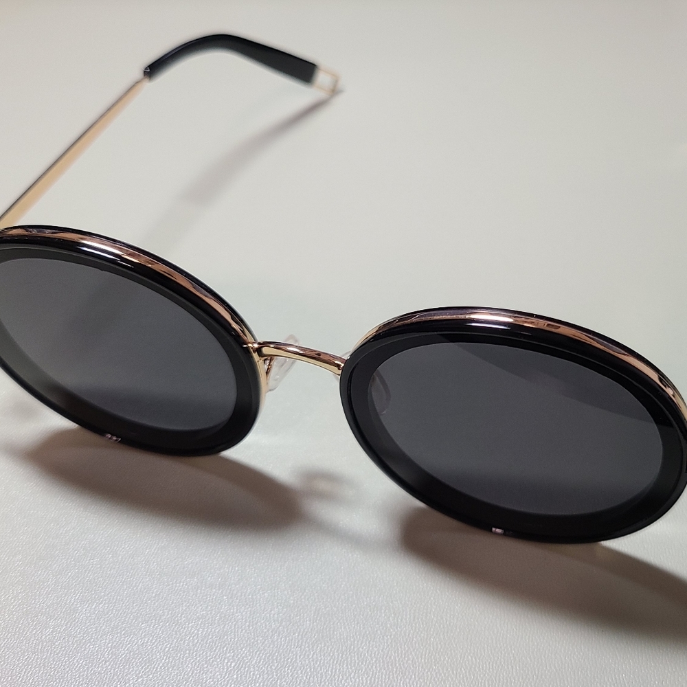 Pomel Fashion Haru Circle Sunglasses-black